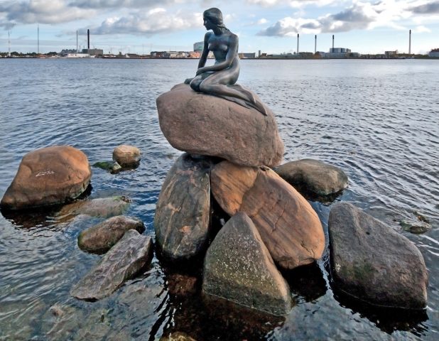 Copenhagen Sightseeing Tour with Airport Transfer - Nordic Experience